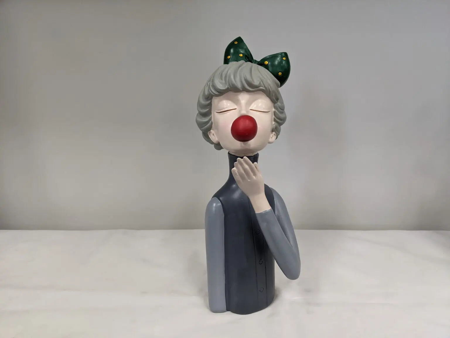 Bubble Gum Charlotte Statue Statue Blue Charlotte 