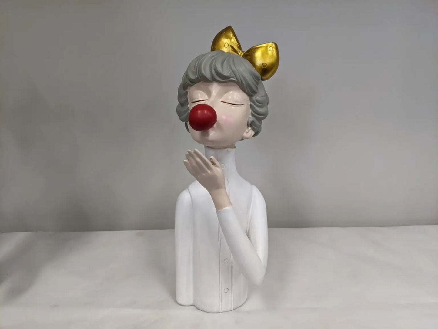 Bubble Gum Charlotte Statue Statue White Charlotte 